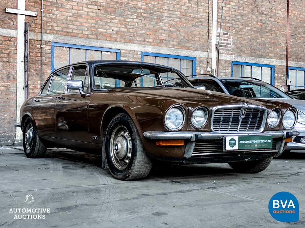 Jaguar XJ 5.3 V12 de Luxe LWB 313pk 1977 -Org. NL-, 95-SN-71.