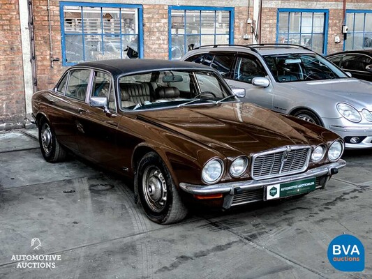 Jaguar XJ 5.3 V12 de Luxe LWB 313pk 1977 -Org. NL-, 95-SN-71.