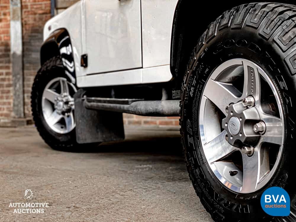 Land Rover Defender 90 SE 2.4 Ice Limited Edition 122pk 2010 -Org. NL-, 3-VGD-30