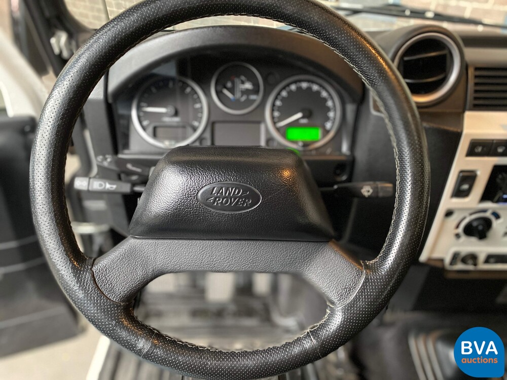 Land Rover Defender 90 SE 2.4 Ice Limited Edition 122pk 2010 -Org. NL-, 3-VGD-30