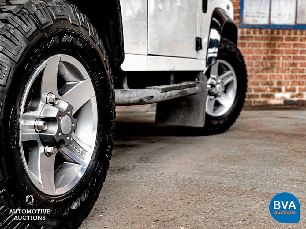 Land Rover Defender 90 SE 2.4 Ice Limited Edition 122pk 2010 -Org. NL-, 3-VGD-30