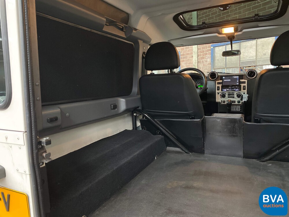 Land Rover Defender 90 SE 2.4 Ice Limited Edition 122pk 2010 -Org. NL-, 3-VGD-30