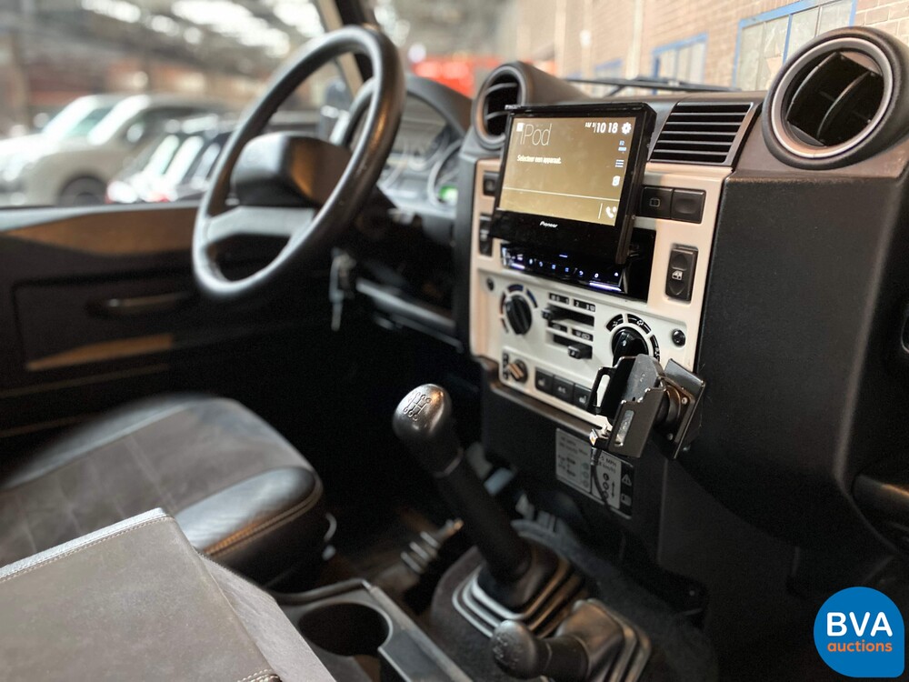 Land Rover Defender 90 SE 2.4 Ice Limited Edition 122pk 2010 -Org. NL-, 3-VGD-30