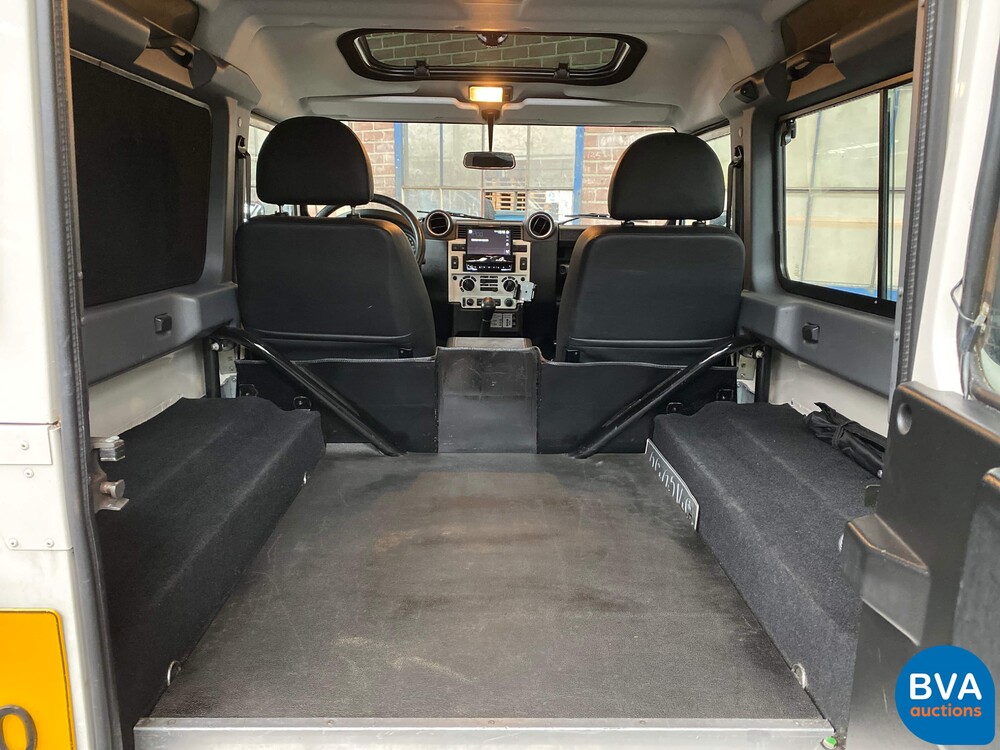 Land Rover Defender 90 SE 2.4 Ice Limited Edition 122pk 2010 -Org. NL-, 3-VGD-30