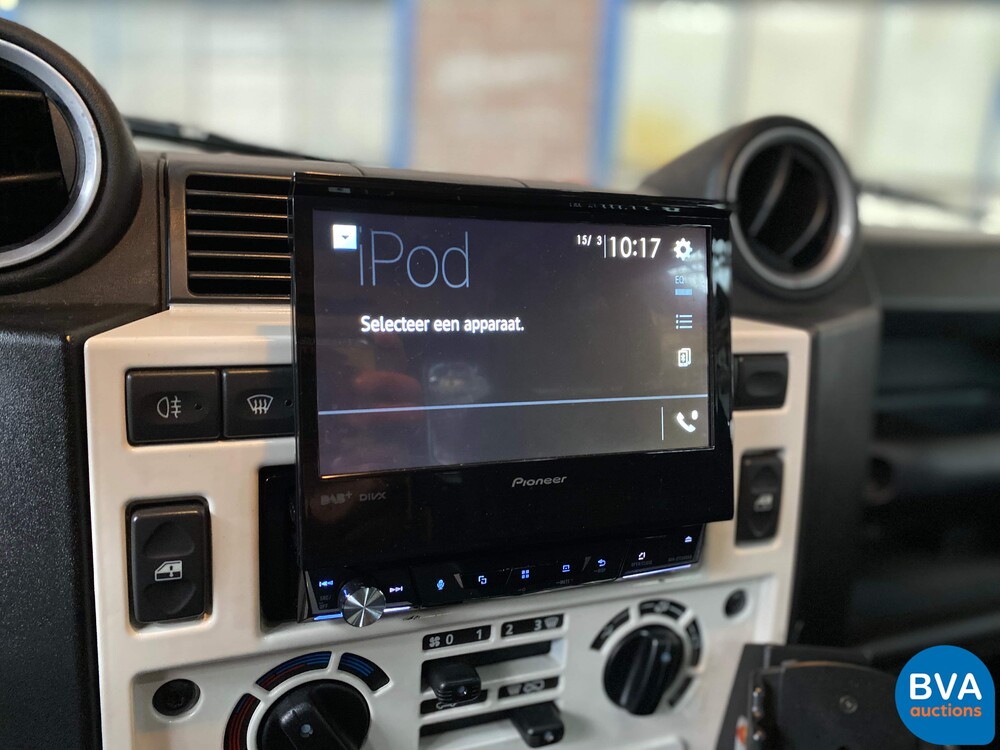 Land Rover Defender 90 SE 2.4 Ice Limited Edition 122pk 2010 -Org. NL-, 3-VGD-30