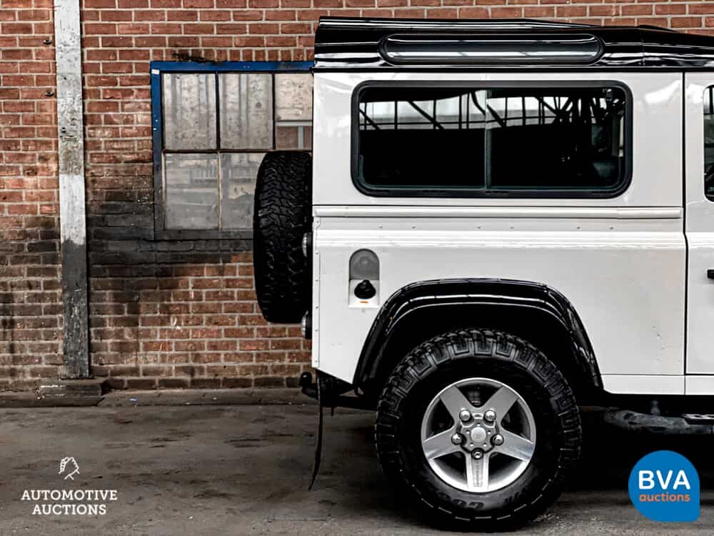 Land Rover Defender 90 SE 2.4 Ice Limited Edition 122pk 2010 -Org. NL-, 3-VGD-30