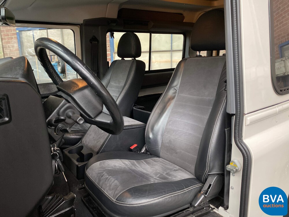 Land Rover Defender 90 SE 2.4 Ice Limited Edition 122pk 2010 -Org. NL-, 3-VGD-30