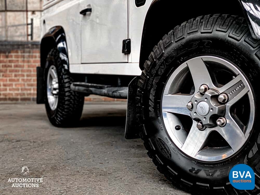 Land Rover Defender 90 SE 2.4 Ice Limited Edition 122pk 2010 -Org. NL-, 3-VGD-30