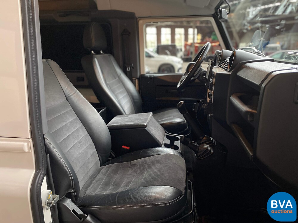 Land Rover Defender 90 SE 2.4 Ice Limited Edition 122pk 2010 -Org. NL-, 3-VGD-30