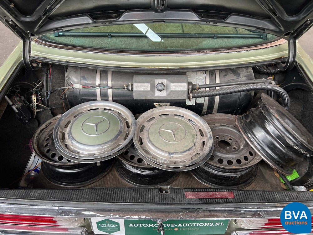 Mercedes-Benz 280 SE S-class 185hp 1976, 36-YA-32.