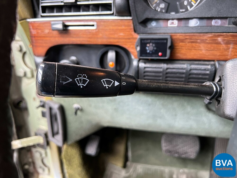 Mercedes-Benz 280 SE S-class 185hp 1976, 36-YA-32.