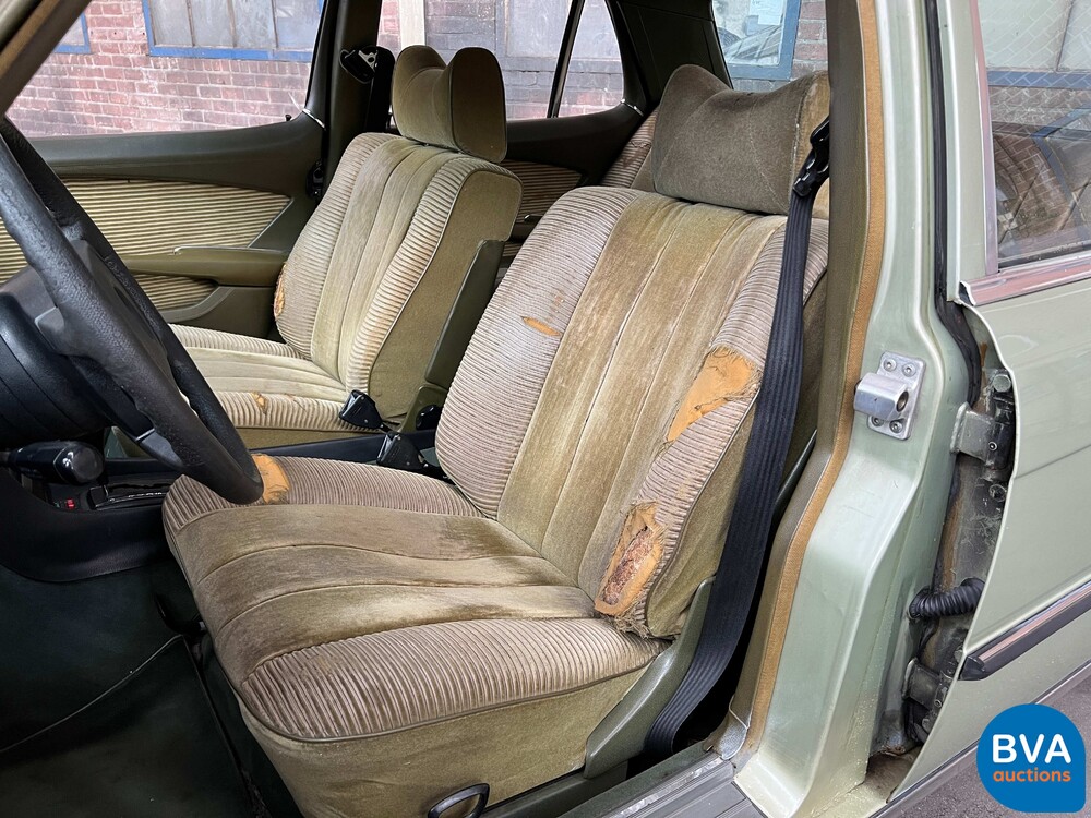 Mercedes-Benz 280 SE S-class 185hp 1976, 36-YA-32.