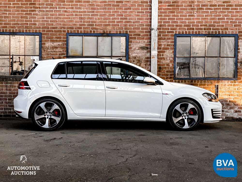 Volkswagen Golf GTI 2.0 TSI 220hp 2013, P-962-FV.