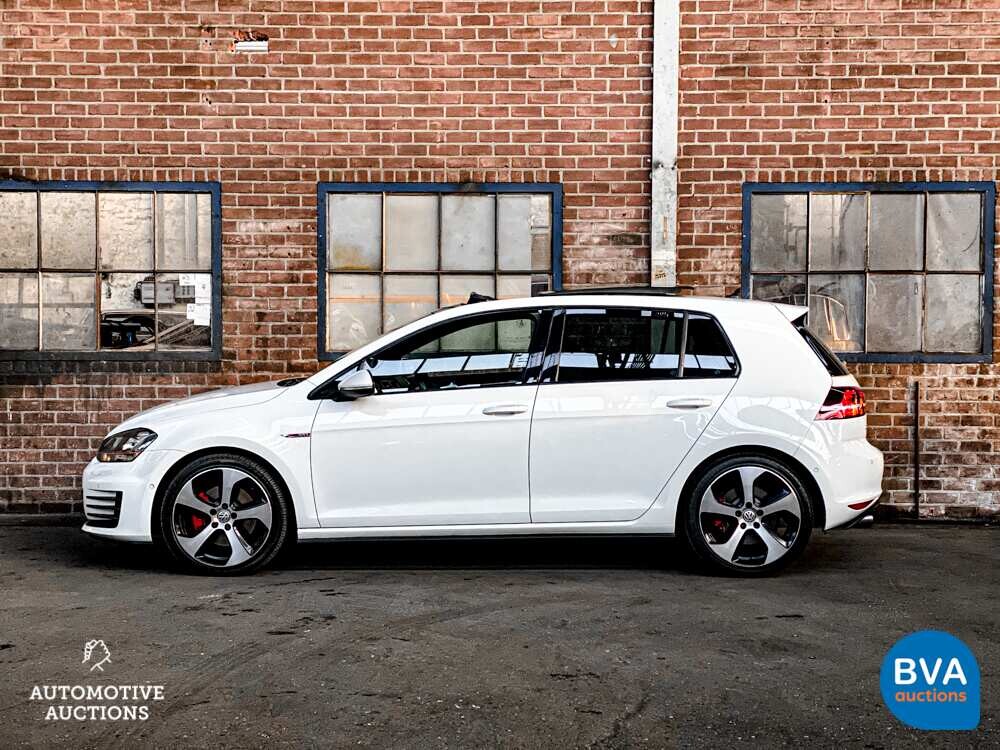 Volkswagen Golf GTI 2.0 TSI 220hp 2013, P-962-FV.