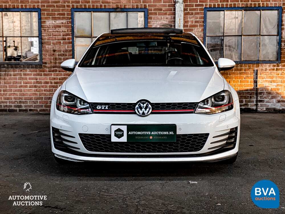 Volkswagen Golf GTI 2.0 TSI 220hp 2013, P-962-FV.