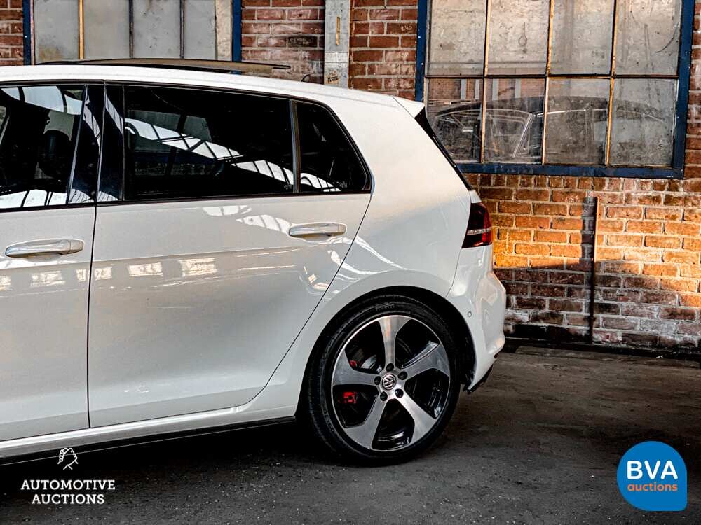 Volkswagen Golf GTI 2.0 TSI 220hp 2013, P-962-FV.