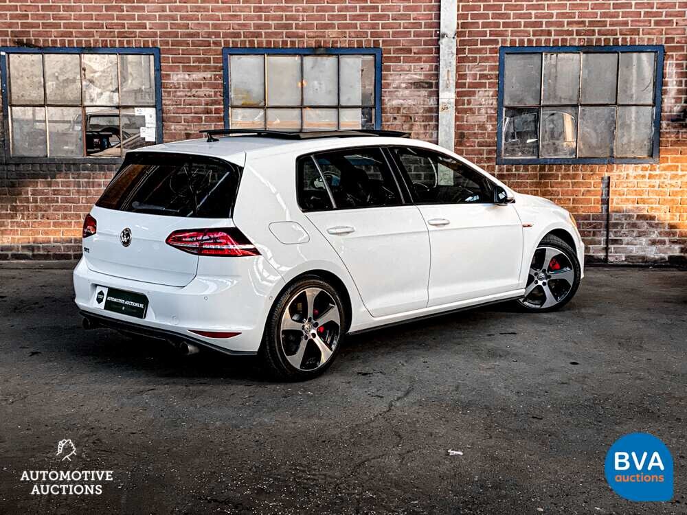 Volkswagen Golf GTI 2.0 TSI 220hp 2013, P-962-FV.
