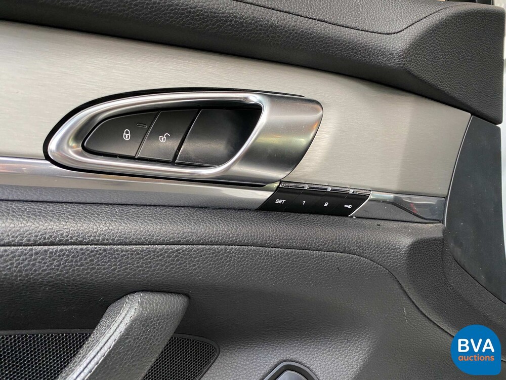 Porsche Panamera S E-Hybrid 416pk SportChrono 2014 -Org NL-, 5-TDZ-03