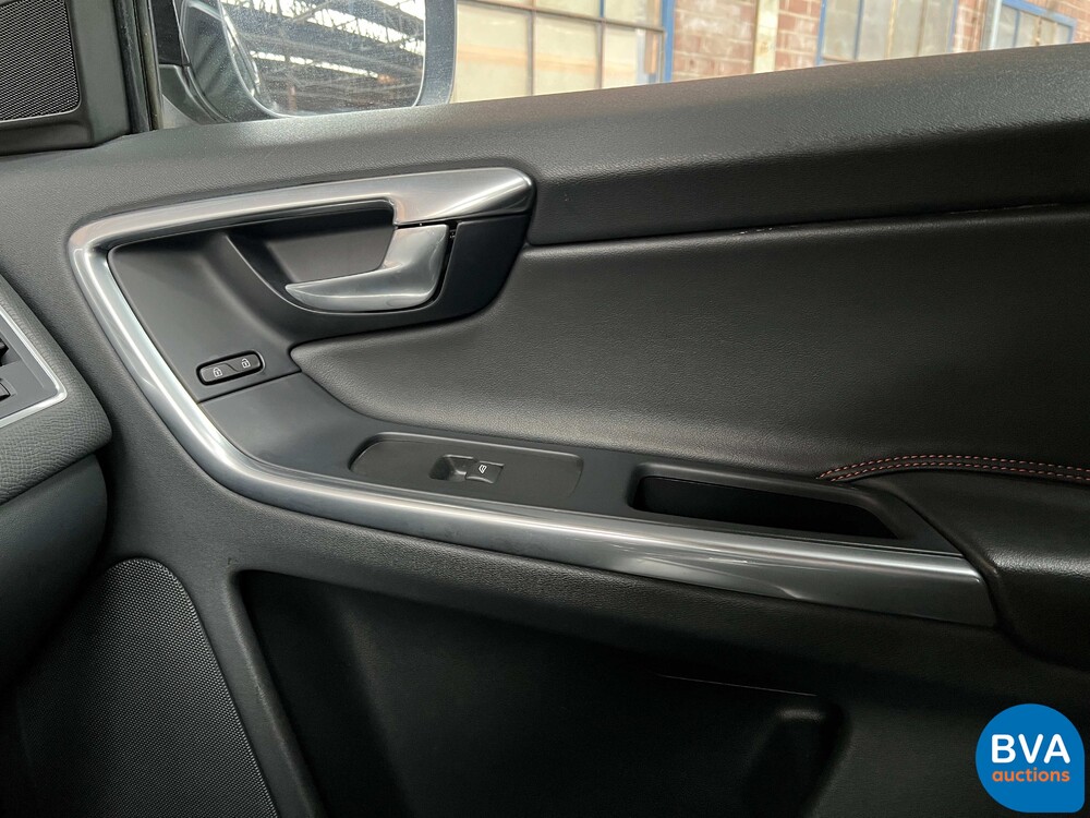 Volvo XC60 2.0 D4 FWD Ocean Race 181pk 2015, NS-919-H