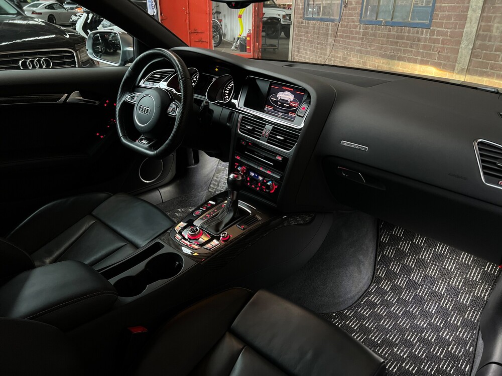 Audi RS5 Coupé Akrapovic 4.2 FSI Quattro 4.2 V8 450pk 2013