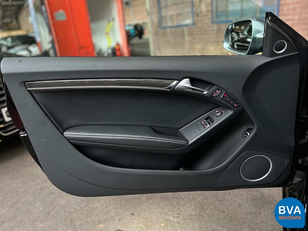 Audi RS5 Coupé Akrapovic 4.2 FSI Quattro 4.2 V8 450pk 2013