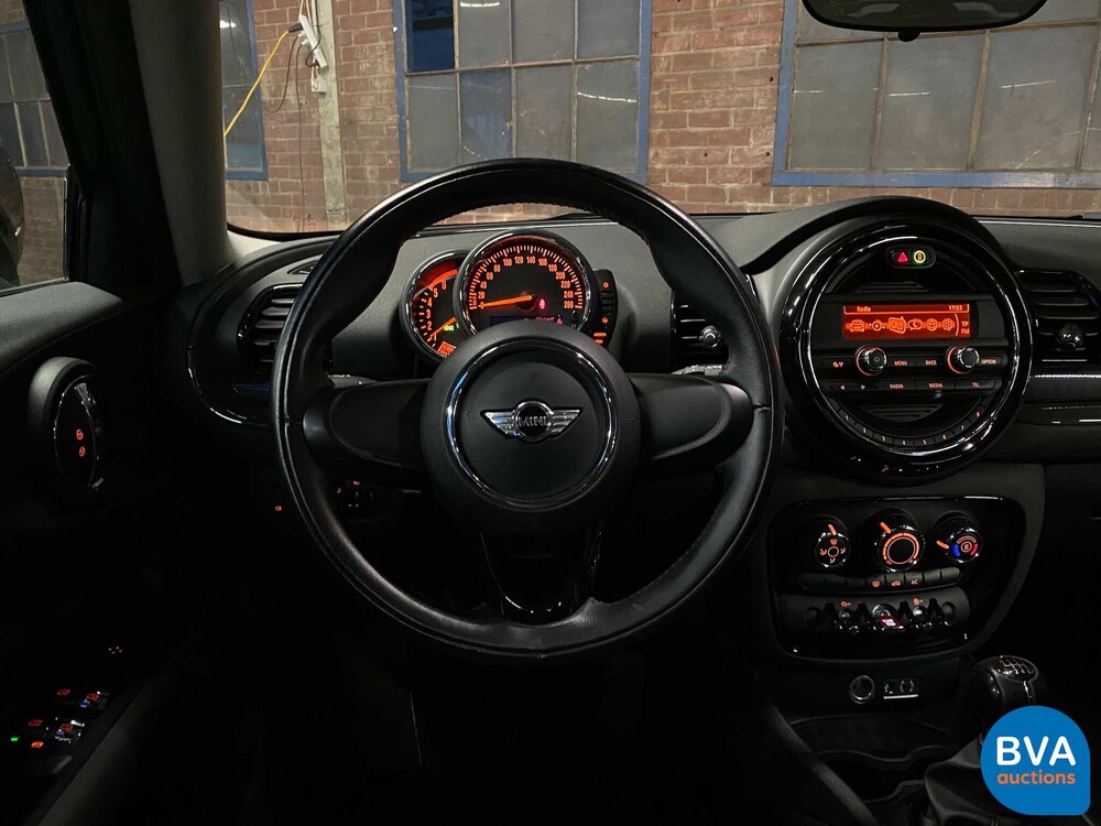 Mini Clubman 1.5D 116hp 2016 British Racing Green Mini Cooper.