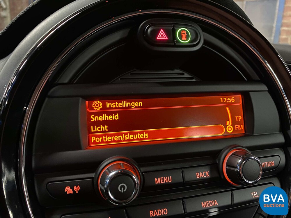 Mini Clubman 1.5D 116hp 2016 British Racing Green Mini Cooper.