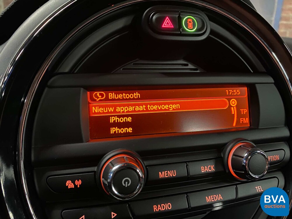 Mini Clubman 1.5D 116hp 2016 British Racing Green Mini Cooper.