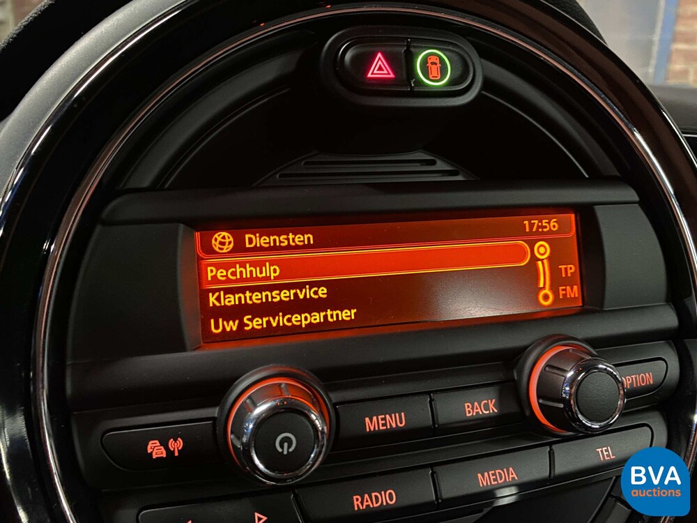 Mini Clubman 1.5D 116hp 2016 British Racing Green Mini Cooper.