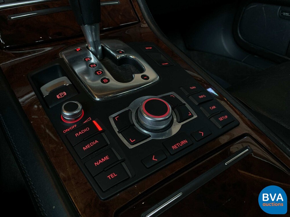 Audi A8 Long 6.0 W12 Quattro Pro line 450hp 2004, 69-RD-NX.