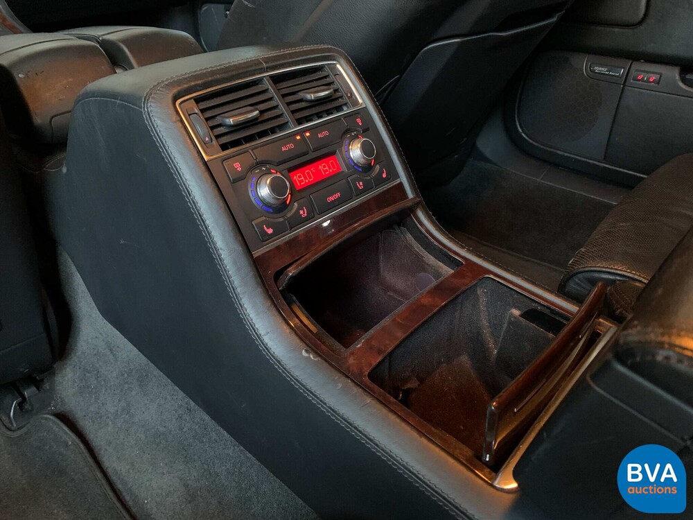 Audi A8 Long 6.0 W12 Quattro Pro line 450hp 2004, 69-RD-NX.