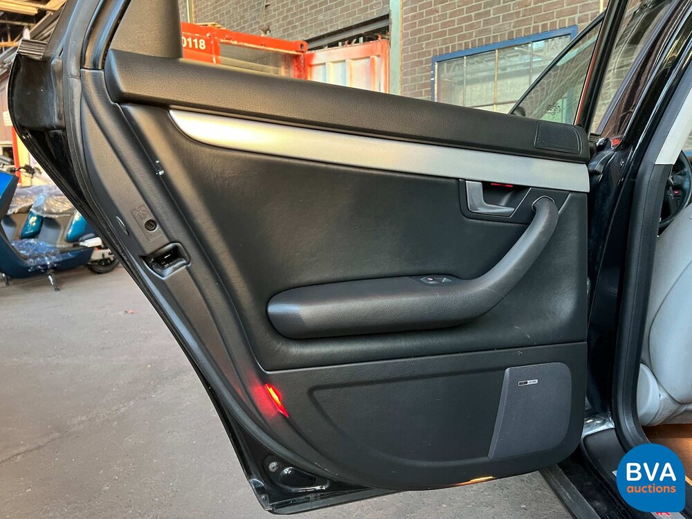 Audi S44.2 V8 Quattro ProLine 344PS 2005 -Org. NL-, 97-RB-XH.