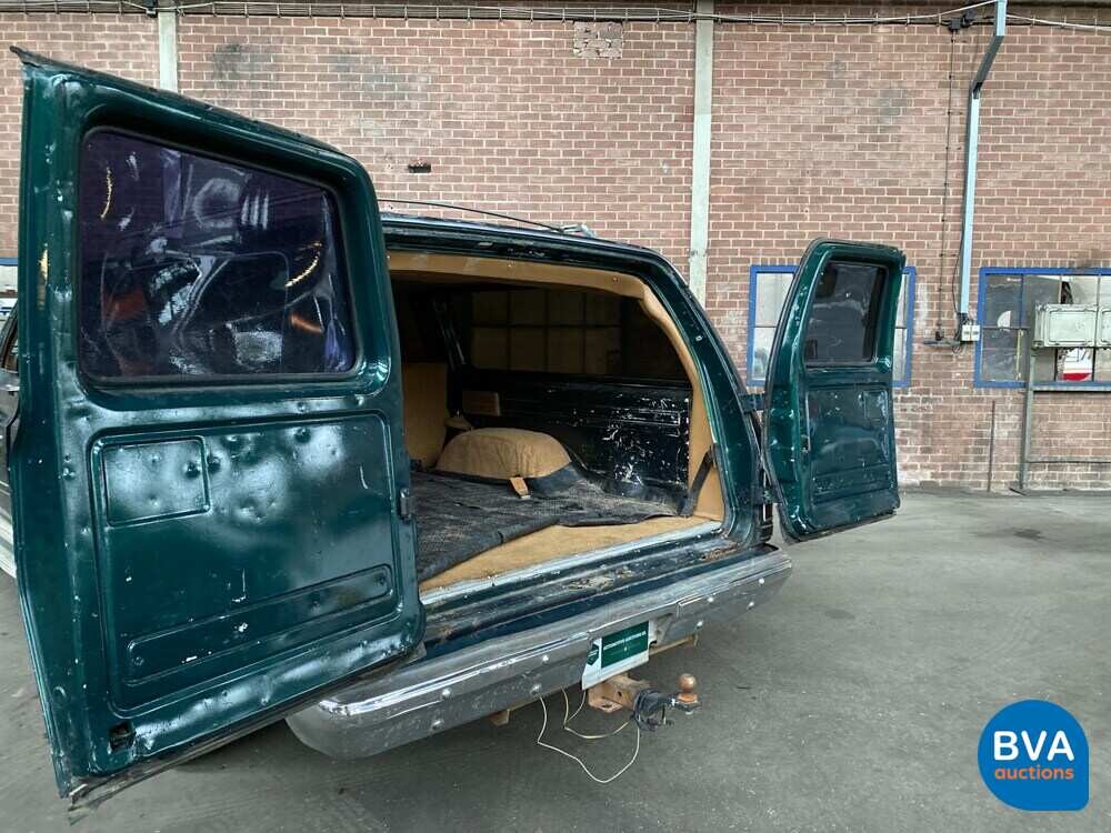 Chevrolet Suburban C2500 180hp 1985.