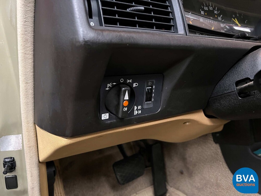 Mercedes Benz 190E 2.0 90hp W201 1983, 66-NDZ-8.