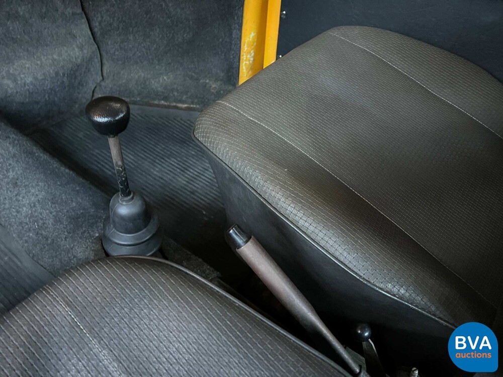 Volkswagen Beetle 1200S Semi-Automatic 1600cc 50hp 1976, 56-JA-87.