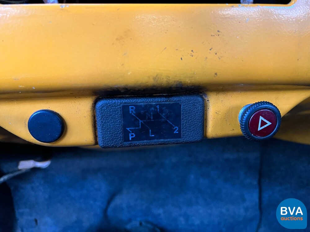 Volkswagen Beetle 1200S Semi-Automatic 1600cc 50hp 1976, 56-JA-87.