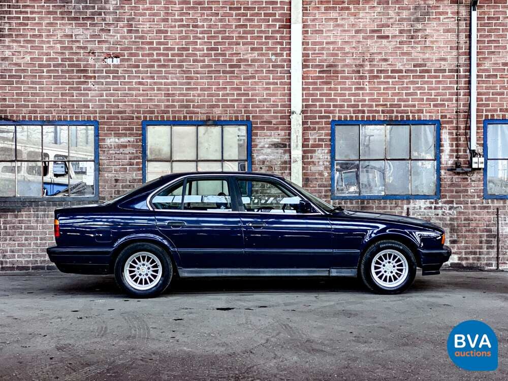 BMW 520i Sedan E34 5-Series 1989, TZ-69-DF.