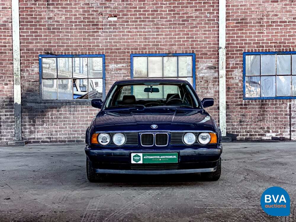 BMW 520i Sedan E34 5-Series 1989, TZ-69-DF.