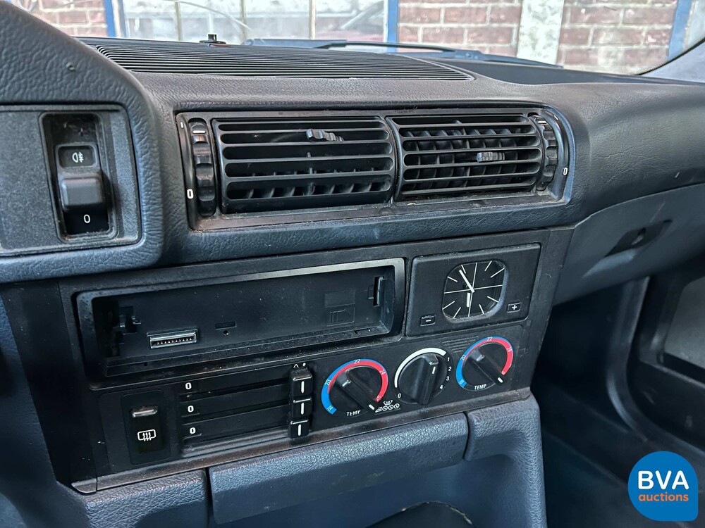 BMW 520i Sedan E34 5-Series 1989, TZ-69-DF.