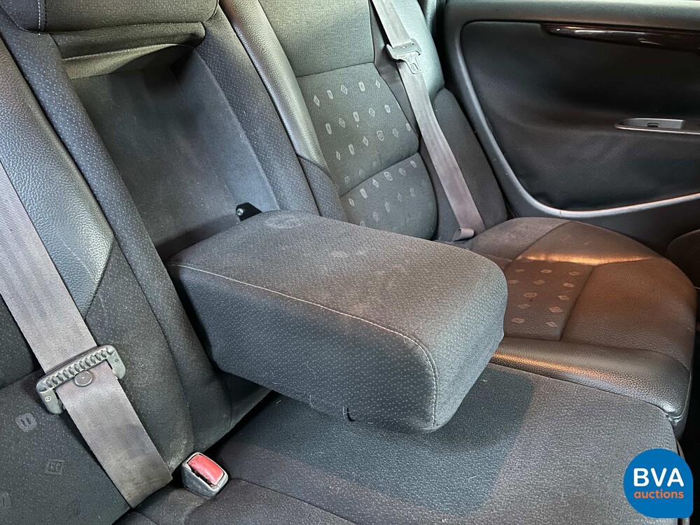 Volvo V70 2.4 Comfortline 7Personen 140PS 2001 -Org. NL-,10-HB-JN.