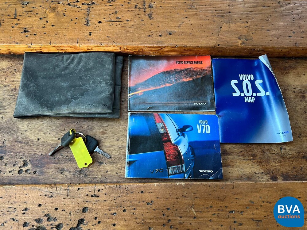 Volvo V70 2.4 Comfortline 7Personen 140PS 2001 -Org. NL-,10-HB-JN.