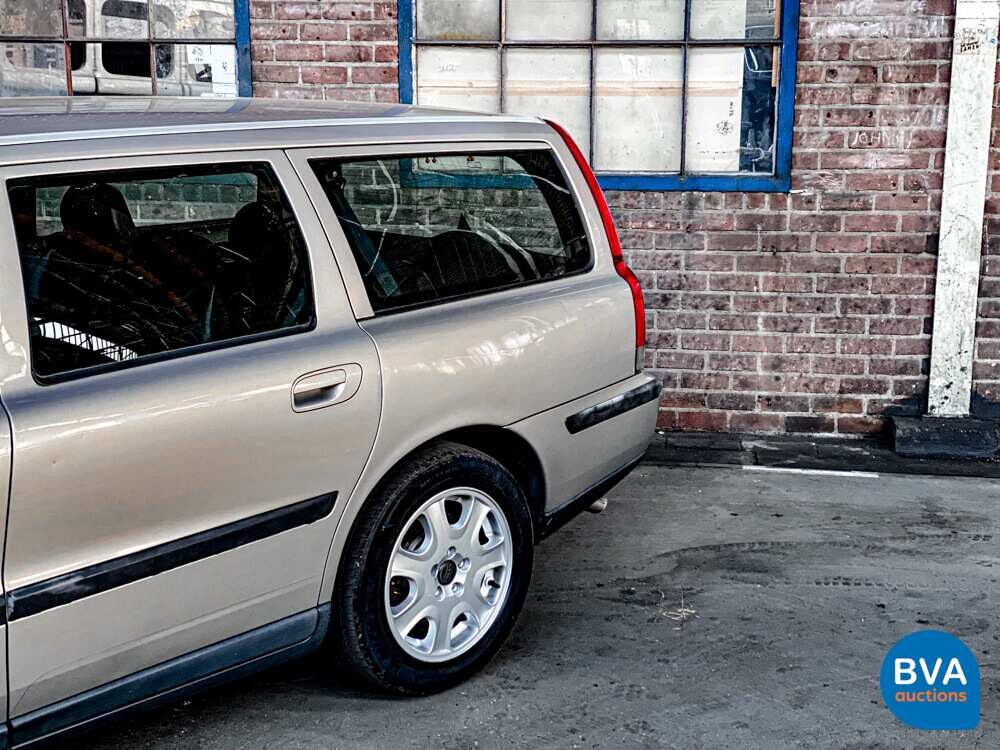 Volvo V70 2.4 Comfortline 7Personen 140PS 2001 -Org. NL-,10-HB-JN.