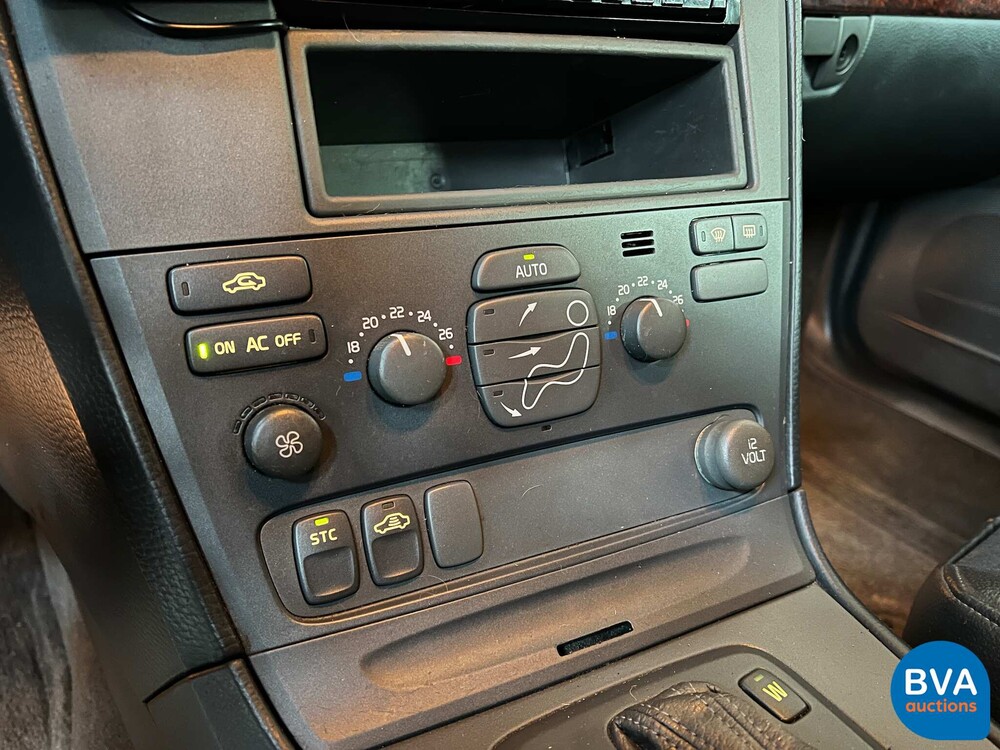 Volvo V70 2.4 Comfortline 7Personen 140PS 2001 -Org. NL-,10-HB-JN.