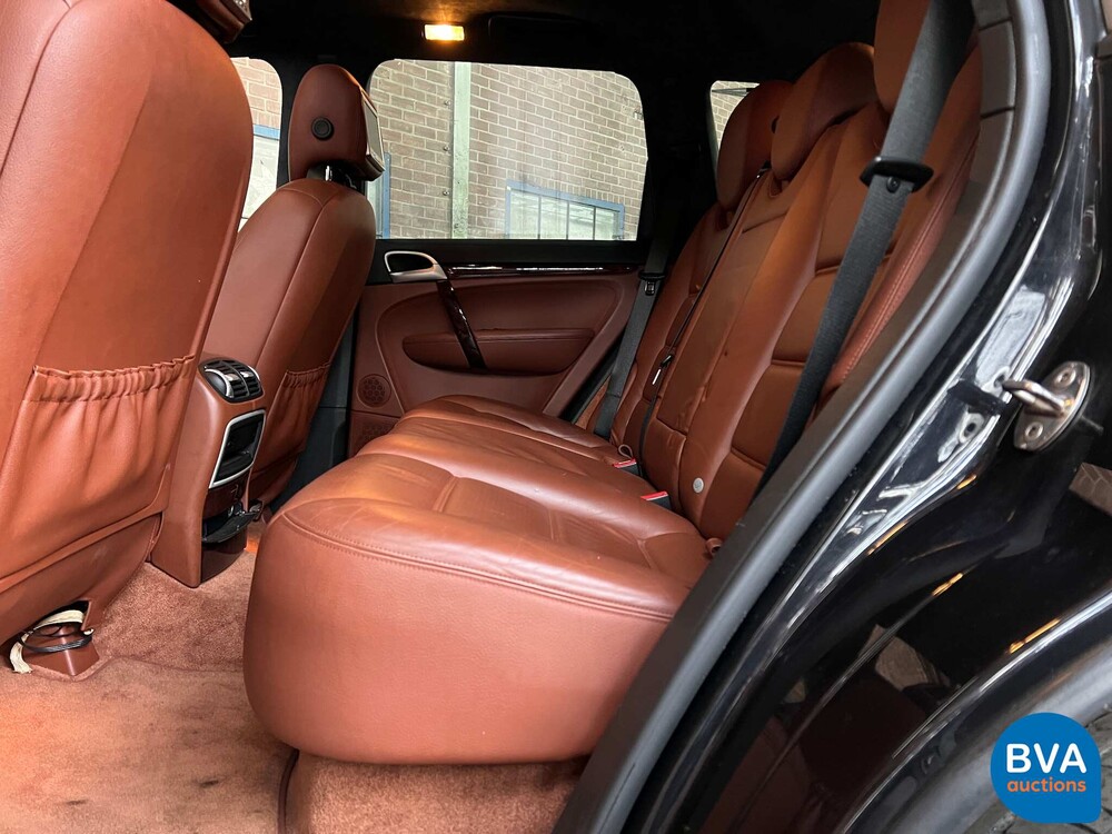Porsche Cayenne Turbo 4.8 V8 500 PS 2007.