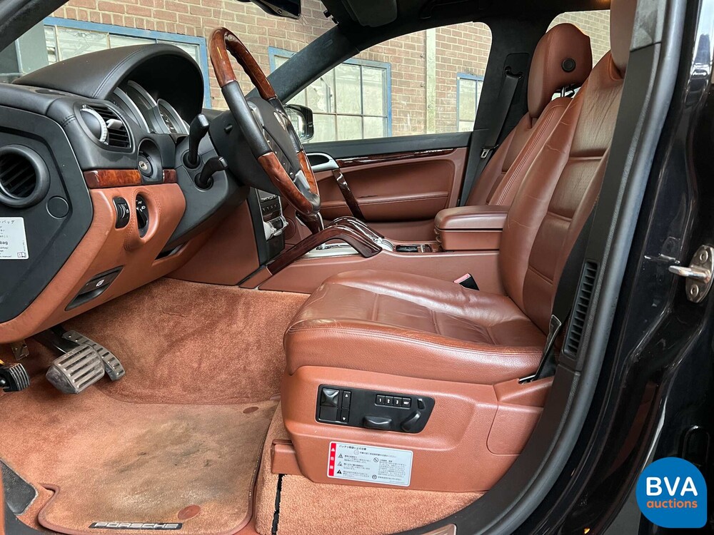 Porsche Cayenne Turbo 4.8 V8 500 PS 2007.