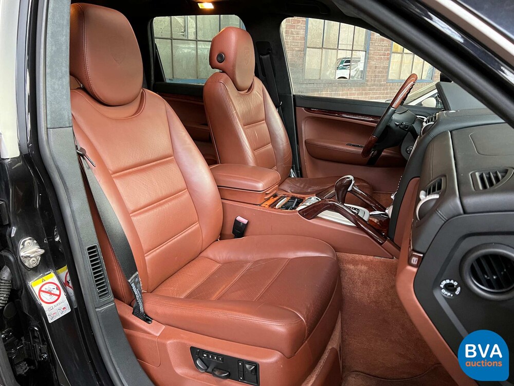 Porsche Cayenne Turbo 4.8 V8 500 PS 2007.