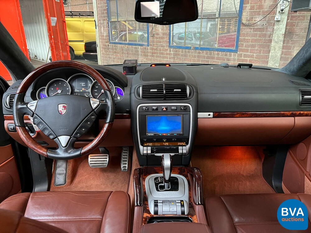 Porsche Cayenne Turbo 4.8 V8 500 PS 2007.