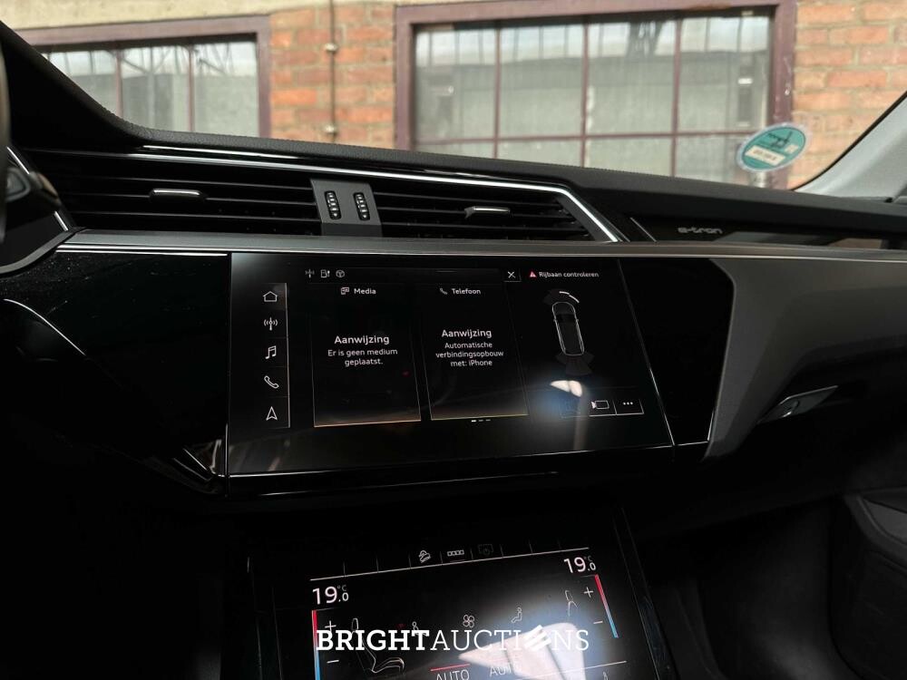 Audi e-tron 55 Quattro Business Edition Plus 95 kWh 408pk 2020 (Origineel-NL + 1e Eigenaar), K-881-DG
