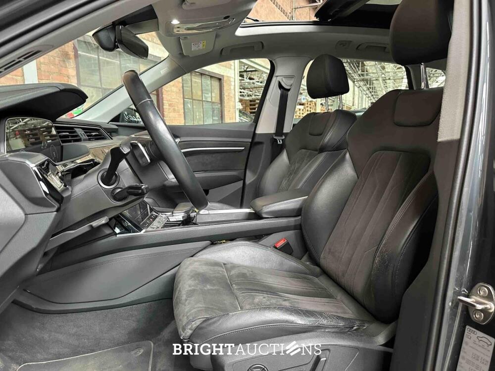 Audi e-tron 55 Quattro Business Edition Plus 95 kWh 408pk 2020 (Origineel-NL + 1e Eigenaar), K-881-DG