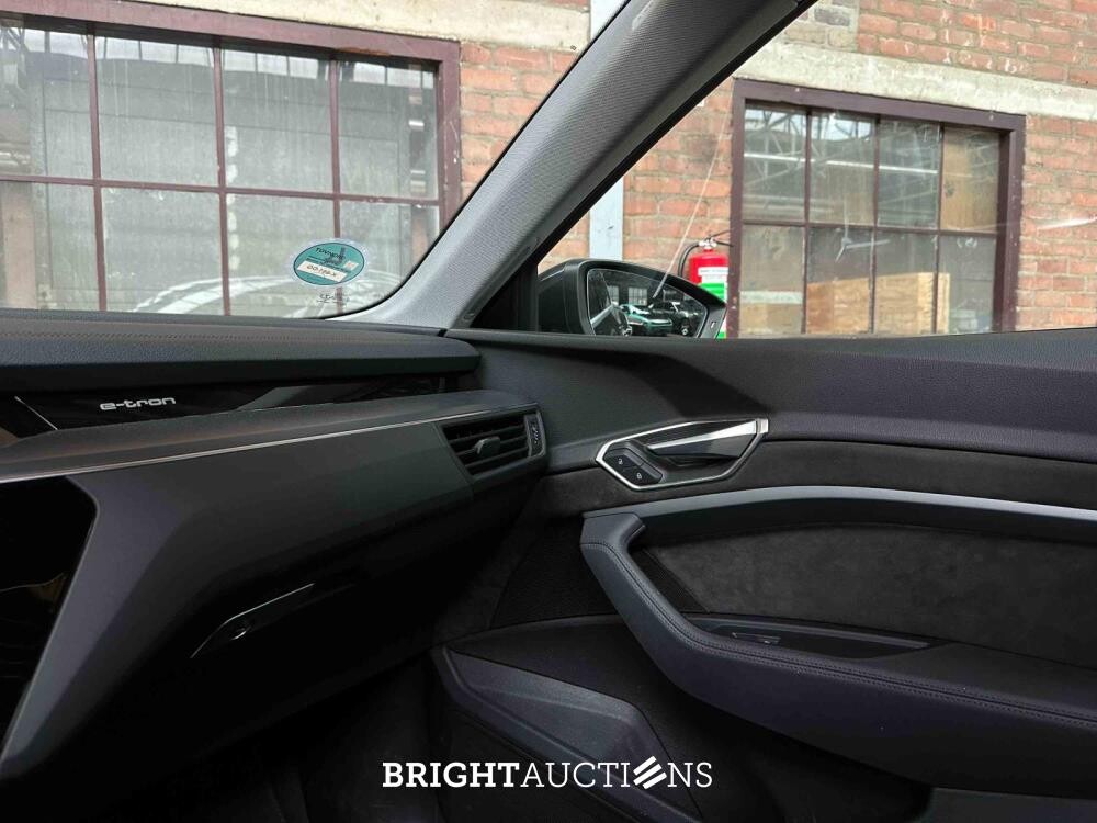 Audi e-tron 55 Quattro Business Edition Plus 95 kWh 408pk 2020 (Origineel-NL + 1e Eigenaar), K-881-DG